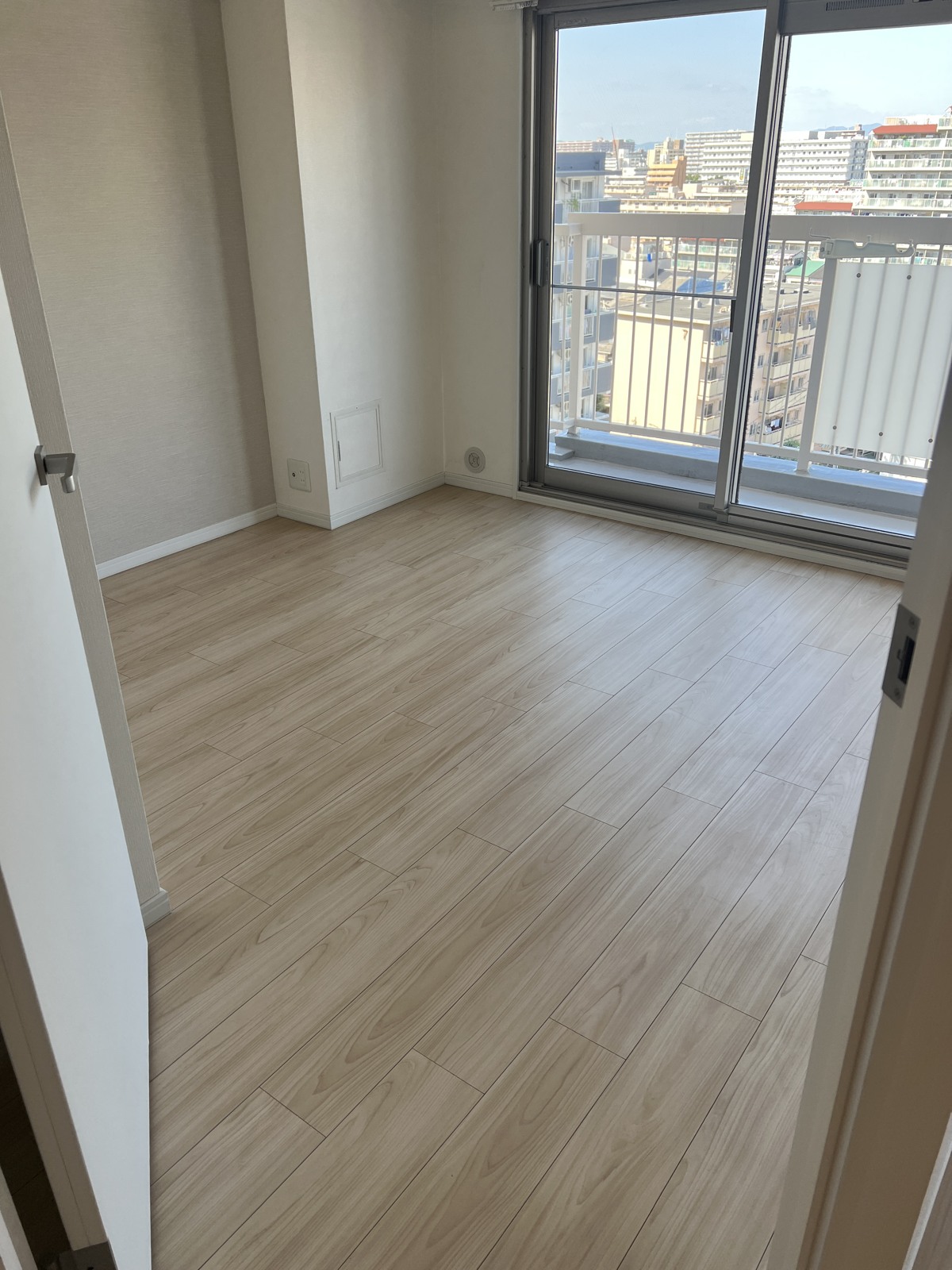 施工後:窓側から見た居室