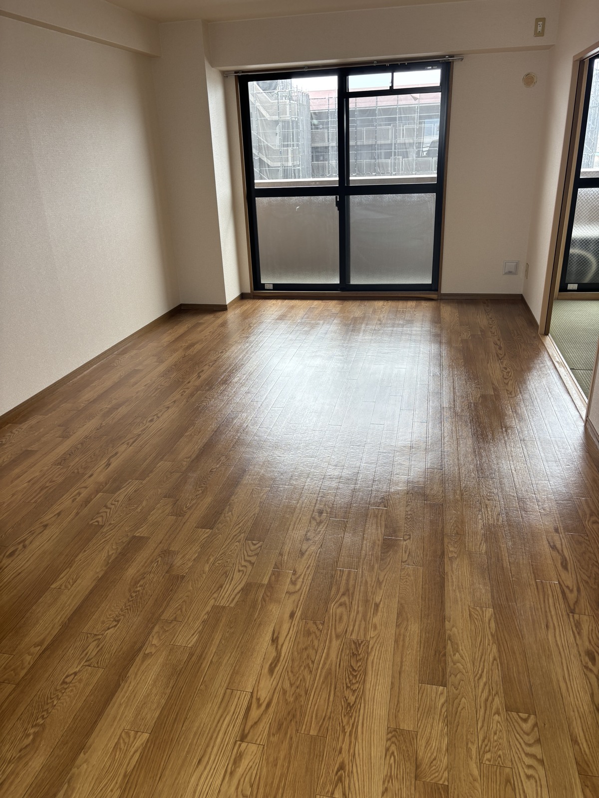 施工後：居室の床